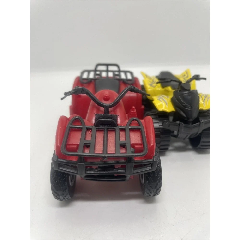 Greenbrier  ATV, Die-cast Metal & Plastic EX 500 And RED 4-Four Wheeler W  Racks